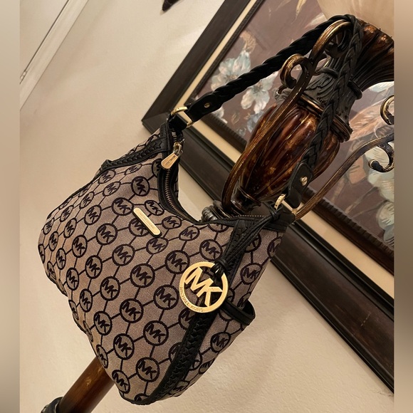 MICHAEL Michael Kors Black and Brown Logo Bag - Picture 4 of 16